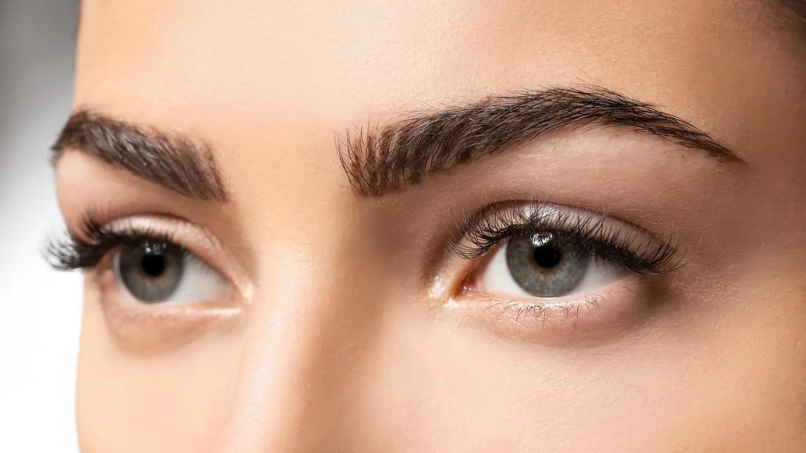 Eyebrow translant in iran